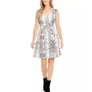 CLOSET CLEAROUT SALE! JULIA JORDAN SNAKE-PRINT FIT & FLAIR DRESS.
